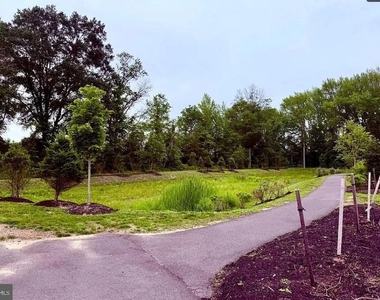 5 Roberta Way S - Photo Thumbnail 25
