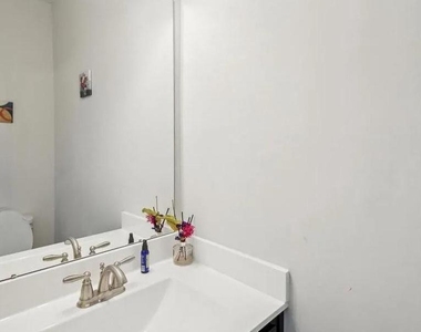 5 Roberta Way S - Photo Thumbnail 10