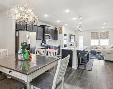 5 Roberta Way S - Photo Thumbnail 5