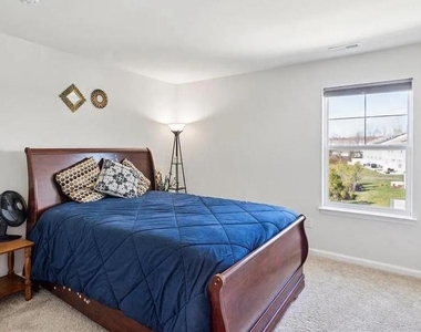 5 Roberta Way S - Photo Thumbnail 18