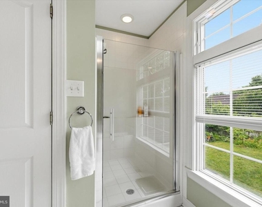11406 Rolling Green Place - Photo Thumbnail 26