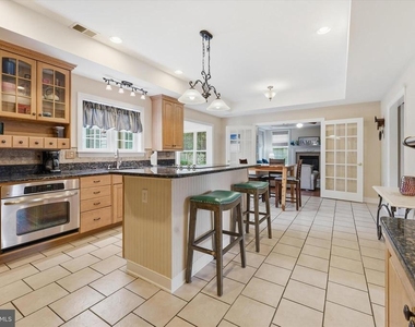 11406 Rolling Green Place - Photo Thumbnail 15