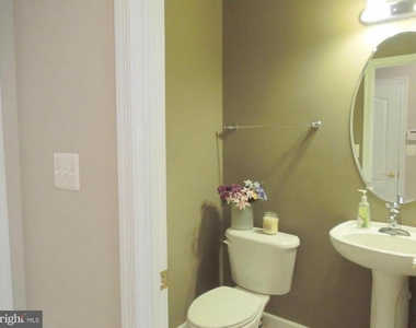 715 Hidden Marsh Street - Photo Thumbnail 7