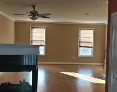 715 Hidden Marsh Street - Photo Thumbnail 3