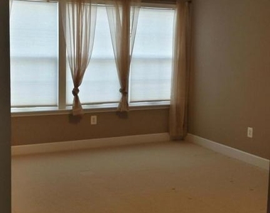 715 Hidden Marsh Street - Photo Thumbnail 9