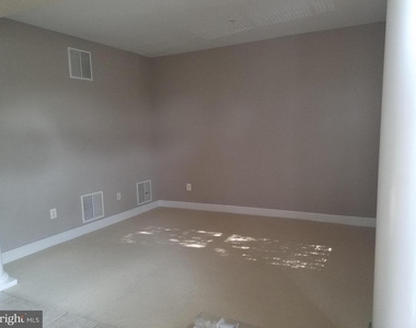 715 Hidden Marsh Street - Photo Thumbnail 17