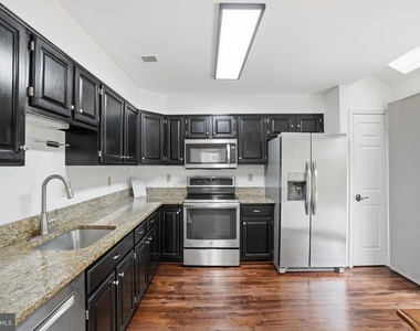 12327 Sour Cherry Way - Photo Thumbnail 9
