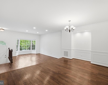 12327 Sour Cherry Way - Photo Thumbnail 8