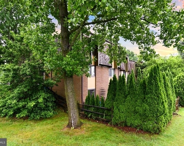 9401 Hickory View Place - Photo Thumbnail 40