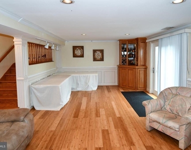 9401 Hickory View Place - Photo Thumbnail 37