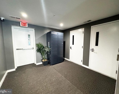 700 Roeder Road - Photo Thumbnail 16