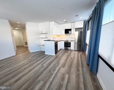 700 Roeder Road - Photo Thumbnail 6