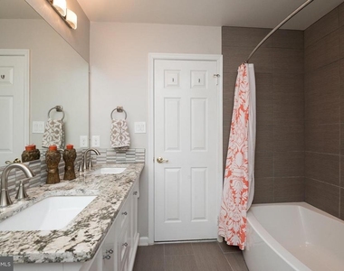 5920 Maplewood Park Place - Photo Thumbnail 29