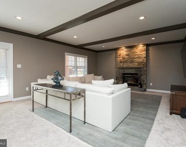 5920 Maplewood Park Place - Photo Thumbnail 19