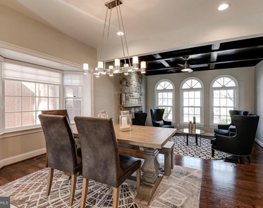 5920 Maplewood Park Place - Photo Thumbnail 2