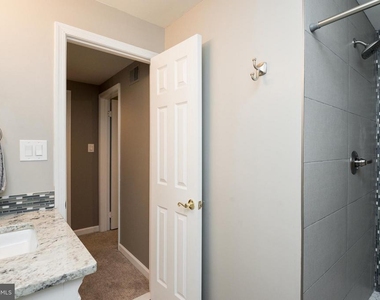 5920 Maplewood Park Place - Photo Thumbnail 23