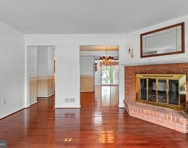 330 Harlan Square - Photo Thumbnail 5
