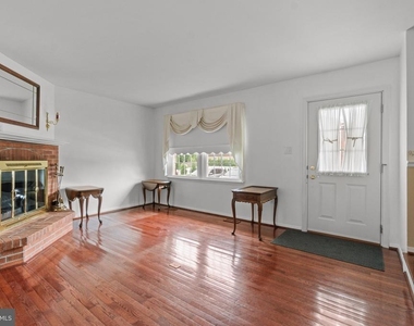 330 Harlan Square - Photo Thumbnail 2