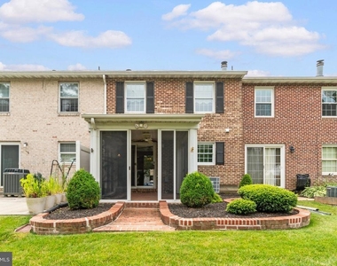 330 Harlan Square - Photo Thumbnail 36