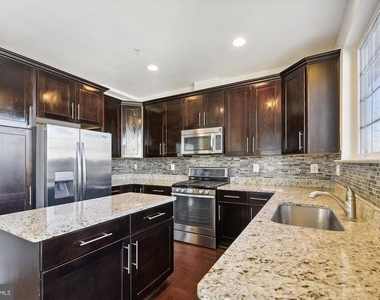 67 Linden Place - Photo Thumbnail 9