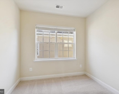 67 Linden Place - Photo Thumbnail 21