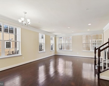 67 Linden Place - Photo Thumbnail 7