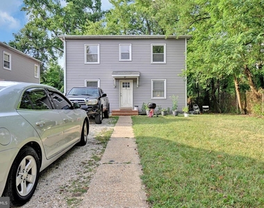 811 Seagrove Road E - Photo Thumbnail 18