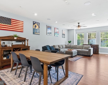 2658 Sequoia Lane - Photo Thumbnail 4