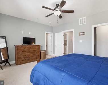 2658 Sequoia Lane - Photo Thumbnail 17
