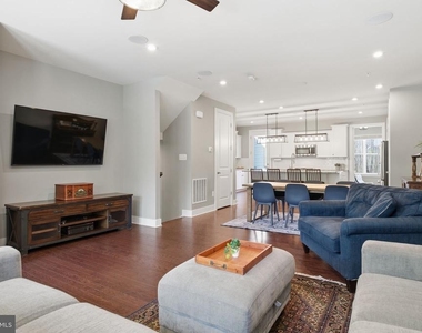 2658 Sequoia Lane - Photo Thumbnail 3