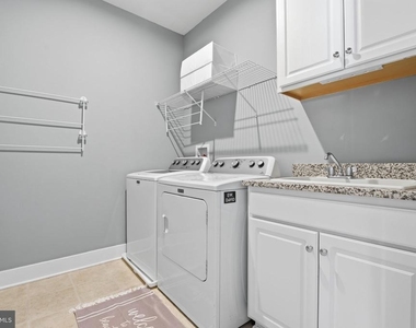 2658 Sequoia Lane - Photo Thumbnail 19