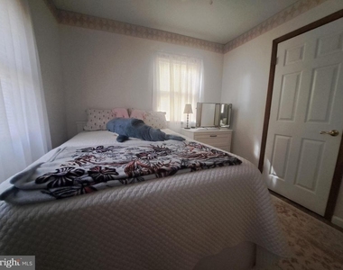 23020 Linden Drive - Photo Thumbnail 16