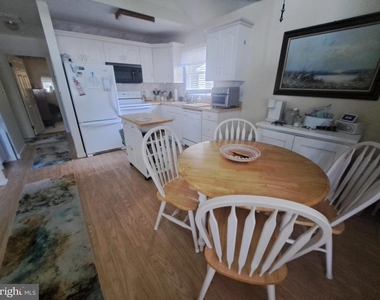 23020 Linden Drive - Photo Thumbnail 4