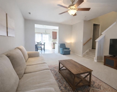 417 Wilmore Drive - Photo Thumbnail 5