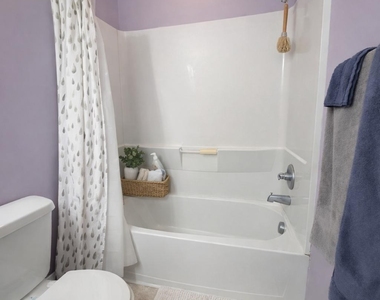 417 Wilmore Drive - Photo Thumbnail 2