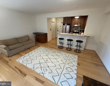 950 25th Street Nw - Photo Thumbnail 2