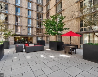 950 25th St Nw - Photo Thumbnail 11