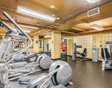 950 25th St Nw - Photo Thumbnail 13