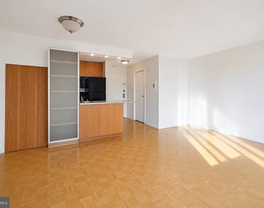 950 25th St Nw - Photo Thumbnail 3