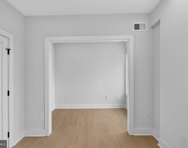 1650 Columbia Road Nw - Photo Thumbnail 11