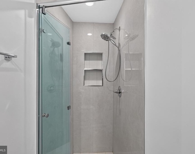 1650 Columbia Road Nw - Photo Thumbnail 16