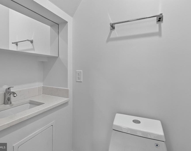 1650 Columbia Road Nw - Photo Thumbnail 6