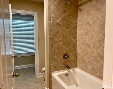 811 Rymark Court - Photo Thumbnail 15