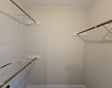 3071 Huntleigh Drive - Photo Thumbnail 15