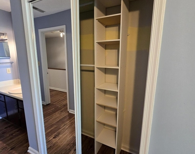 117 Kingsbury Drive - Photo Thumbnail 39