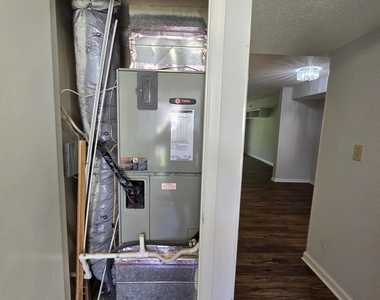 117 Kingsbury Drive - Photo Thumbnail 7