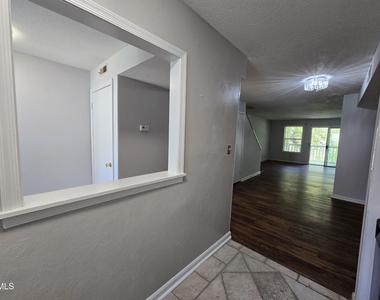 117 Kingsbury Drive - Photo Thumbnail 14