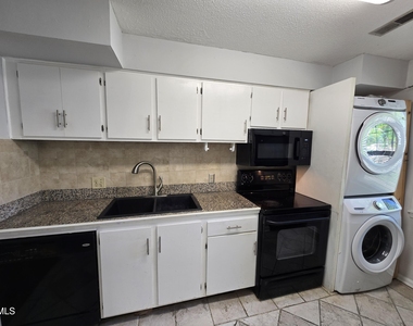 117 Kingsbury Drive - Photo Thumbnail 5