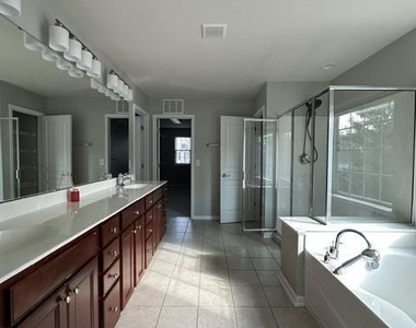 702 Unison Court - Photo Thumbnail 14