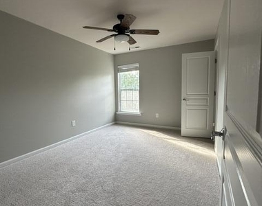702 Unison Court - Photo Thumbnail 16